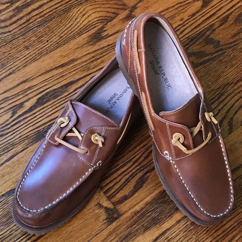 Banana Republic Men’s Genuine Leather Boat Shoes